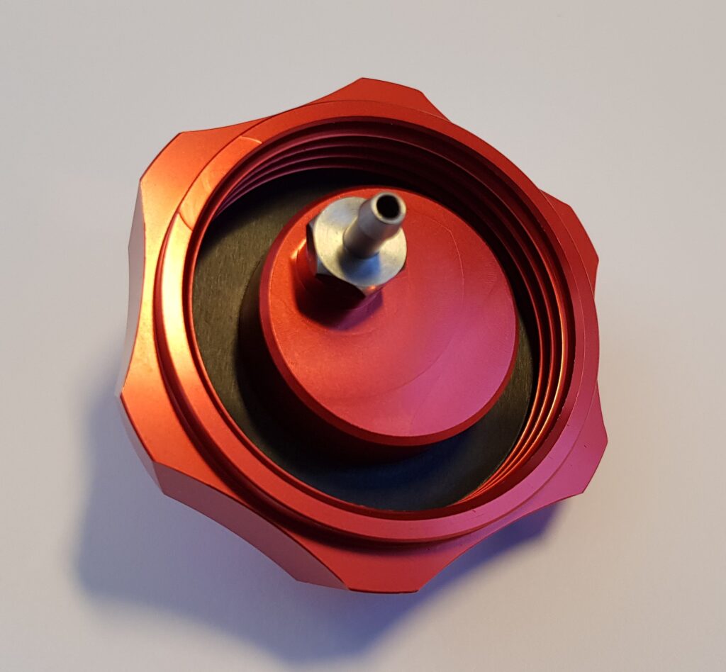 FUEL TANK CAP WITH SWITCH VALVE