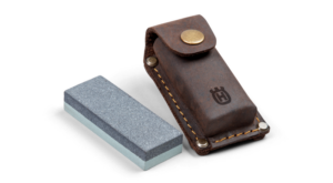 v02_3D699AD8D96BD171DB07C2F017AA6760.png SLIPESTEN ØKS M/ETUI