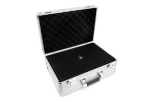 v02_63B607B65C765076739E279C38CA1326.jpg RADIO KOFFERT ALUMINIUM UNIVERSAL KAVAN