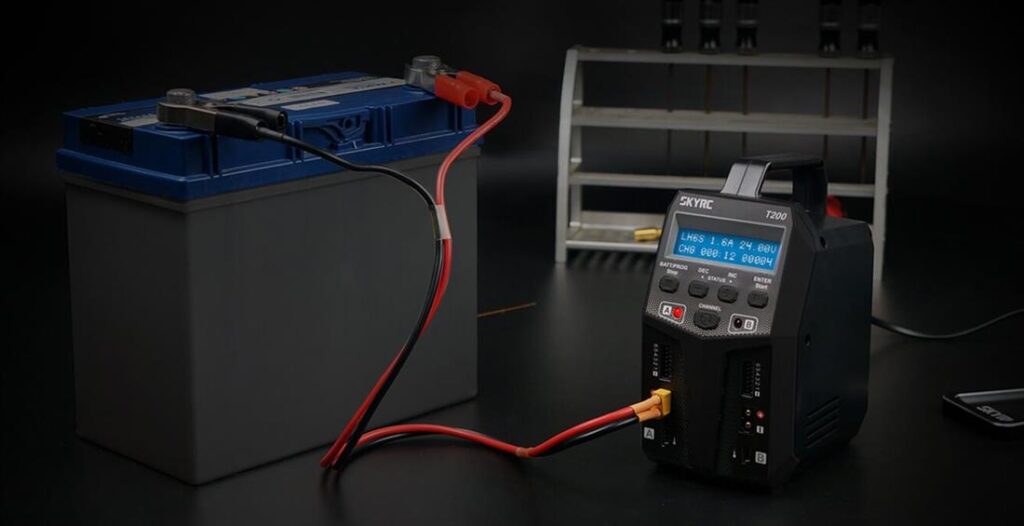 SKYRC T200 12/220V 2x100W COMPUTERLADER