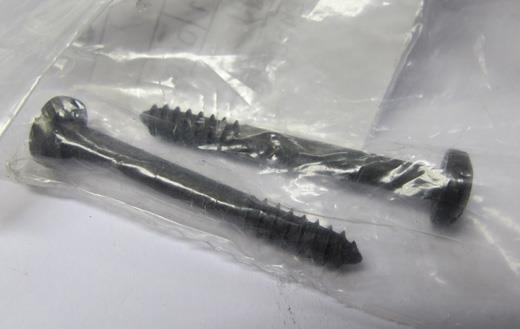 SKRUE DEKSEL SAG 136/137/141/142  4X40MM