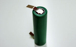 v02_8D960E68F6BE6ED2A8D36EB05683217E.jpg HACKER 18650CELLER M/LODDEØRER 2PK. 2600MAH LI-ION
