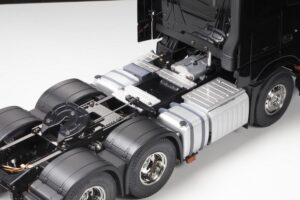 v02_8DE3153569D849342615C5F17C90A278.jpg ACTROS 3363 GIGASPACE TAMIYA
