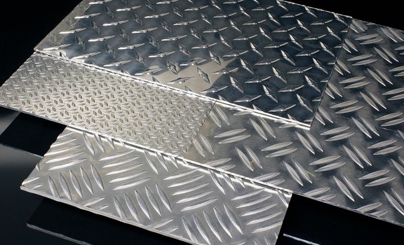 ALUMINIUM DØRKPLATE 1MM 5754 H224 - pris/m²