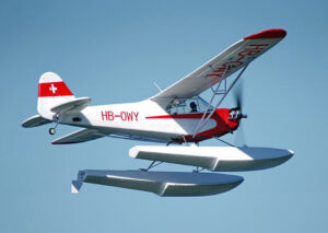 v02_9AEC5FB7D71954F2A745B17EAB289F1C.jpg J3 CUB V4 1400MM W/FLOATS REFLEX V2-GYRO PNP FMS