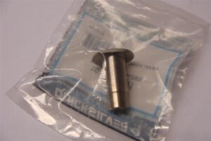 v02_9F56D427869C23412DA8EDBBF4FE30A7.jpg BOLT BRAKETT GIROVERFØRING MERCURY