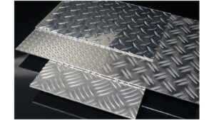 v02_BC1DA8E926C6FAC3193085A59A0869C5-1.jpg ALUMINIUM DØRKPLATE 2MM 5754 H224 - pris/m²