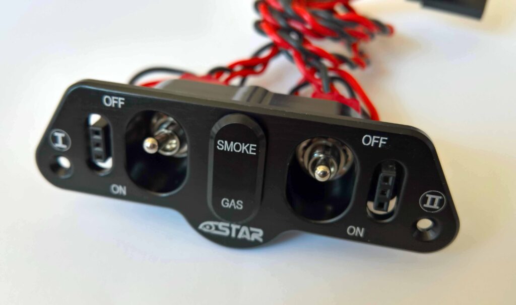 TWIN POWER SWITCH M / FUEL/SMOKE DOT (BLACK) 6STAR