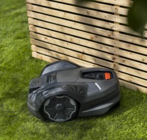 v02_E85B29F4770A0D403F150694F0F885FD.jpg HUSQVARNA AUTOMOWER AM 310 MARK III NERA- ROBOTKLIPPER