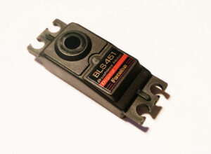 v02_EA47DB285AC5C57CBA11EEF96258B20E.jpg SERVO topp FUTABA BLS451 - KUN TOPP