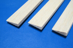 v02_F0968859EB37EC76E0139FC139B9D991.jpg BALSA BAKKANTLIST 8X35MM
