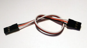 v02_F428834F1A1F5A33EE65F094C9971645.jpg PATCH-KABEL 15CM FUTABA